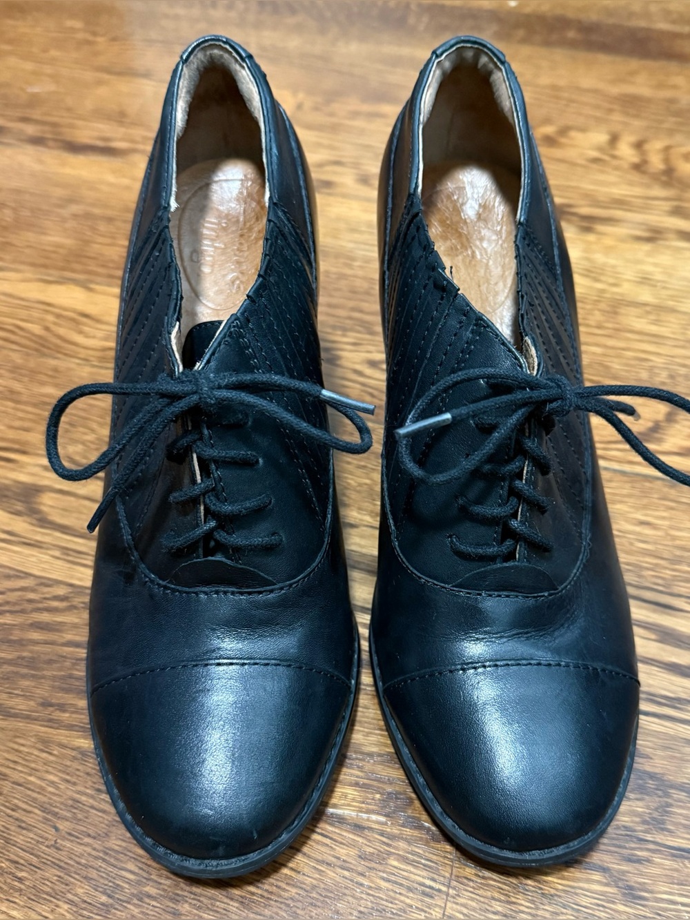 Clark’s Indigo Black Leather Lace Up Oxford Pinup Vintage Style Heels Sz 8